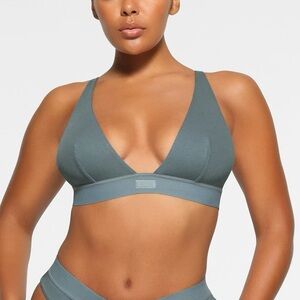 SKIMS COTTON RIB PLUNGE BRALETTE - KYANITE